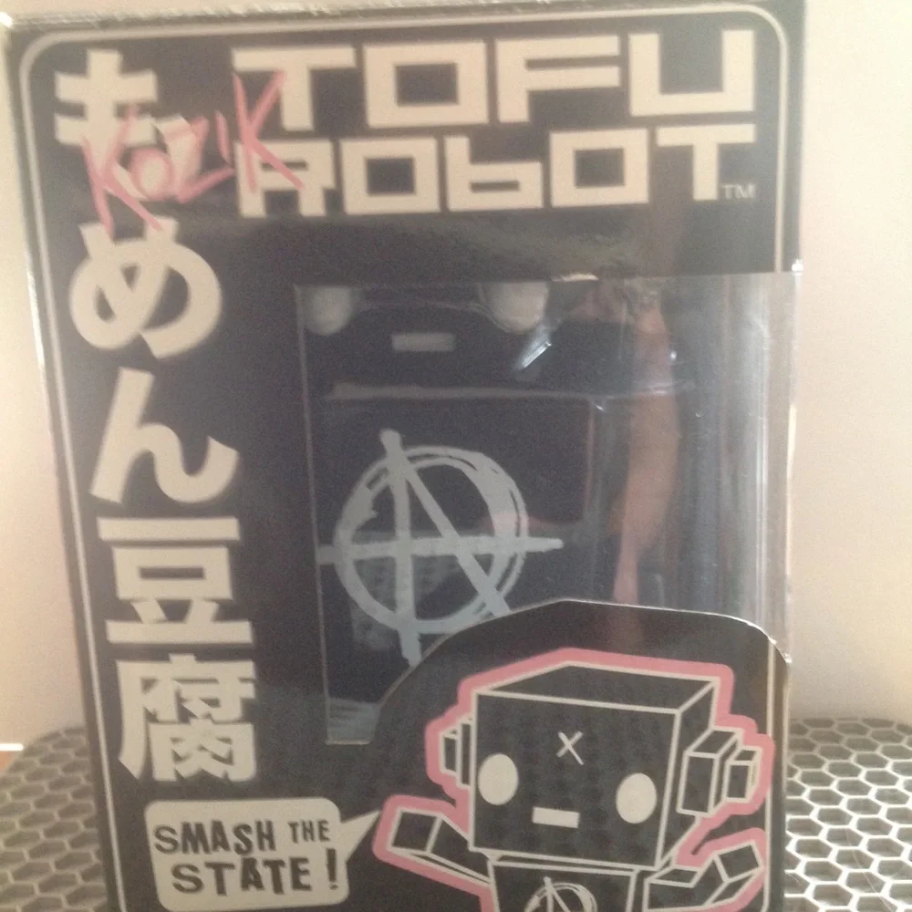 Kid Robot ( Tofu Robot ) By: Kozik - Picture 2 of 13